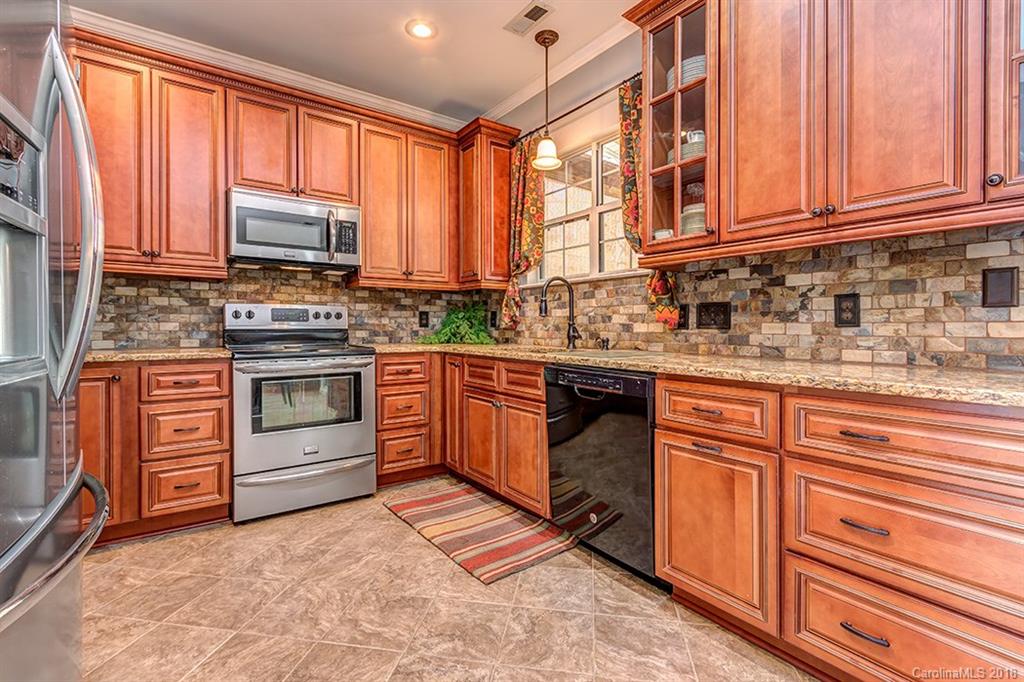 423 River Banks Road Matthews, NC 28105 - Photo 10 of 28 Gallery Image 10
