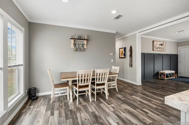 $600,000 | 1145 Postert Lane, Floresville, TX 78114