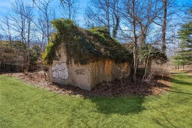 $15,000,000 | 2340 A Cedar Swamp Road, Glen Head, NY 11545