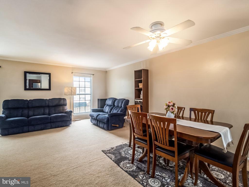 6008 Powell's Landing Road Burke, VA 22015 - Photo 5 of 34 Gallery Image 5