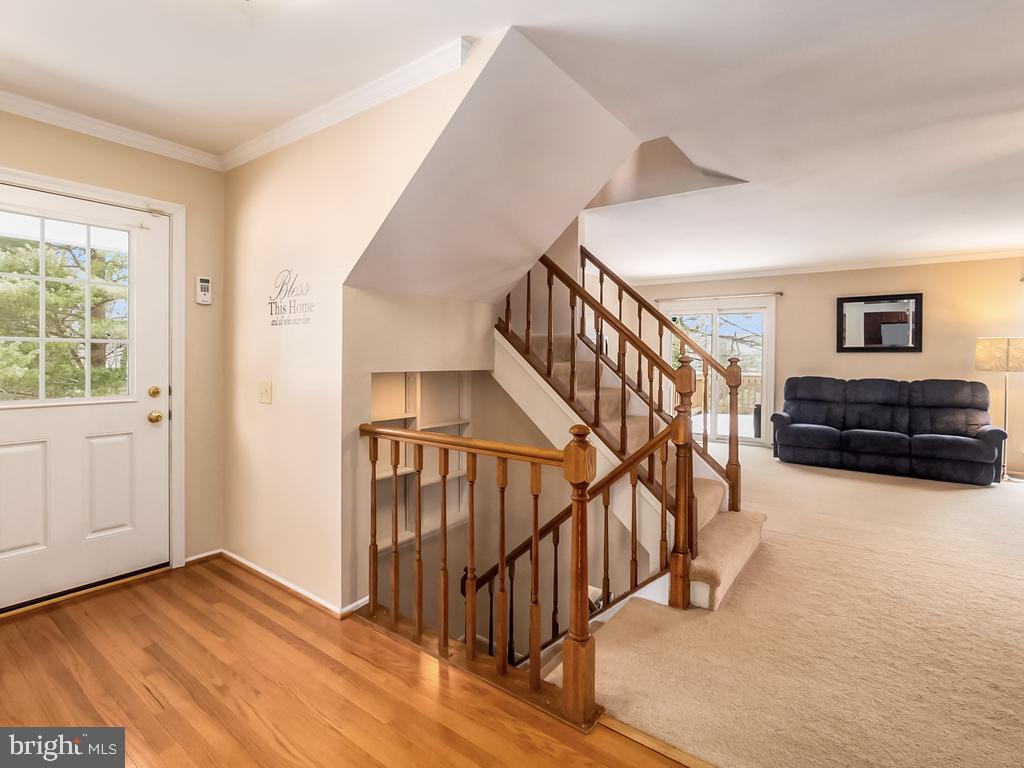 6008 Powell's Landing Road Burke, VA 22015 - Photo 7 of 34 Gallery Image 7