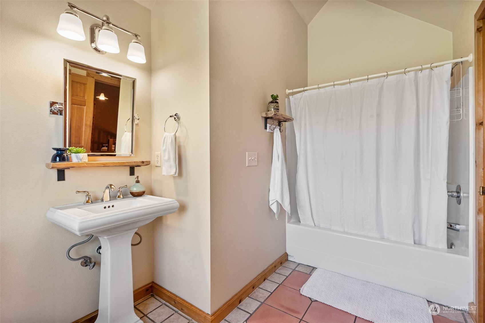 7450 Wheeler Road Maple Falls, WA 98266 - Photo 27 of 40 Gallery Image 27