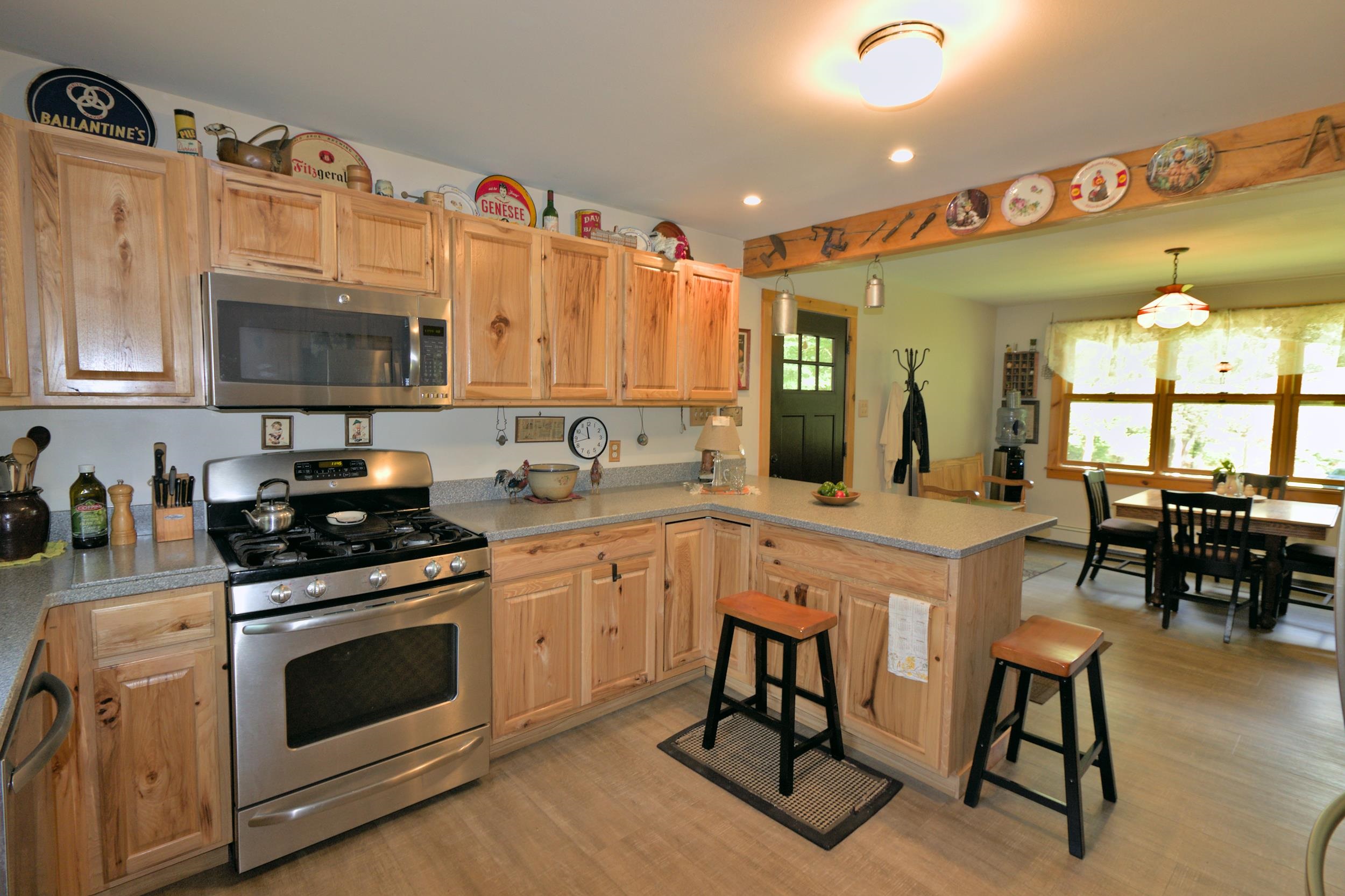 313 Nicholas Way Pownal, VT 05261 - Photo 5 of 40 Gallery Image 5