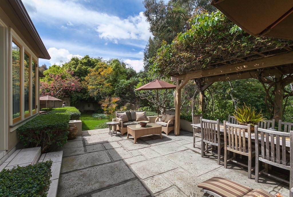 183 Hot Springs Road Santa Barbara, CA 93108 - Photo 17 of 26 BackPatio3