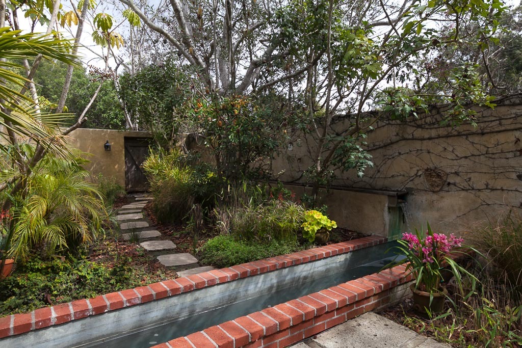 FrontFountain