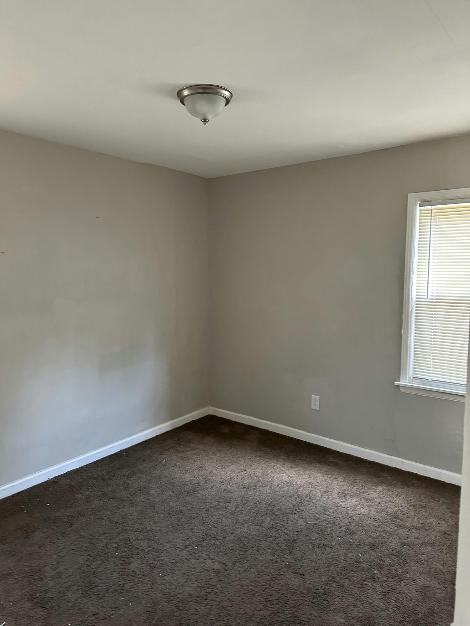 9608 Minock Street Detroit, MI 48228 - Photo 11 of 15 aSv--XCZKfpyH8gQ-xSuVa4vhi5IOfXuIw_kcxLC