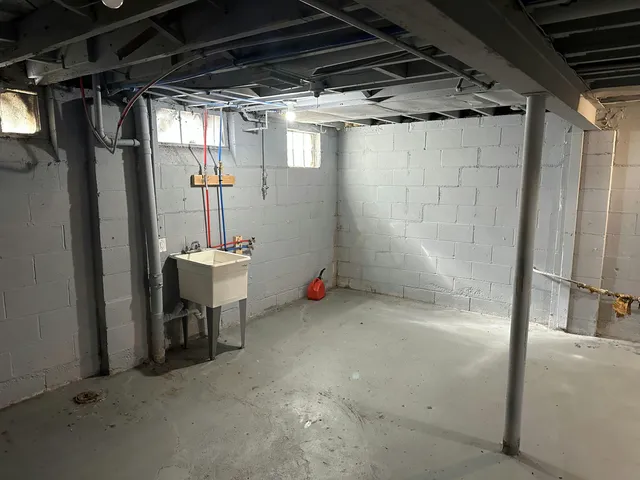 $92,000 | 9608 Minock Street, Detroit, MI 48228