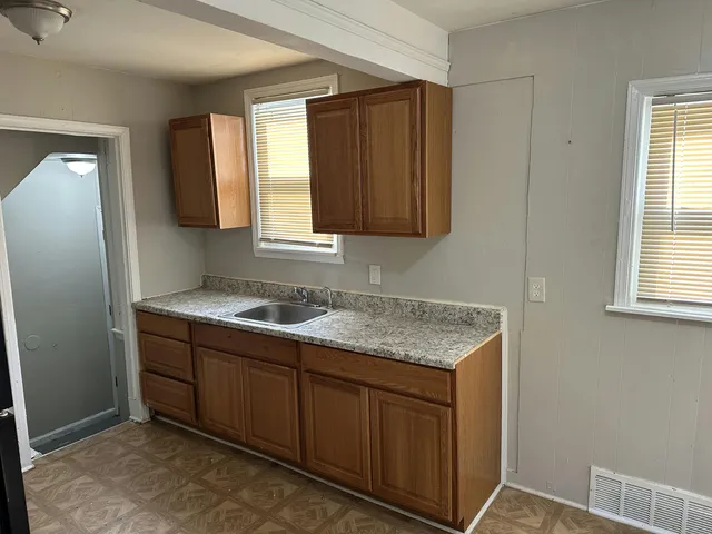 $92,000 | 9608 Minock Street, Detroit, MI 48228