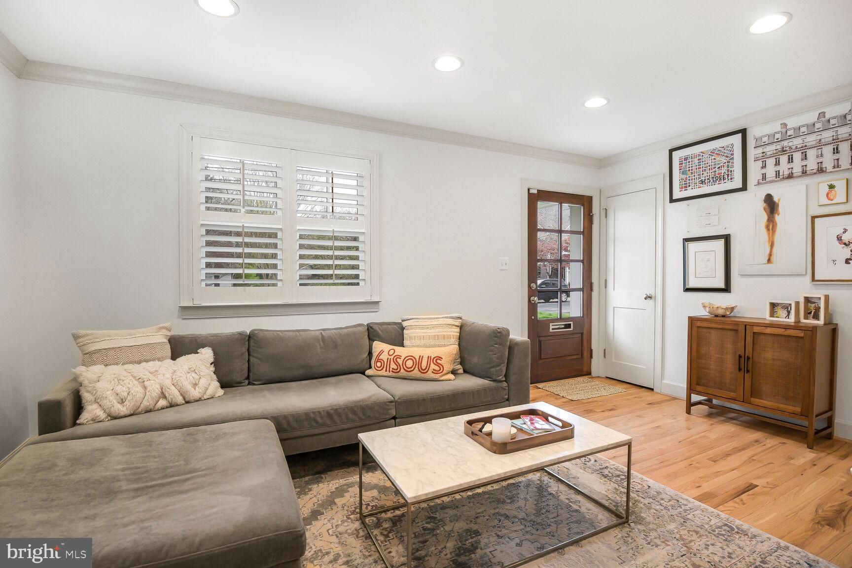 4403 Edgefield Road Kensington, MD 20895 - Photo 6 of 30 a living room with furniture and a window