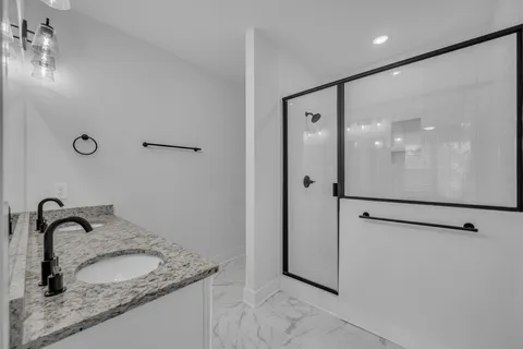 $469,900 | 700 Redwood Circle, Columbia, TN 38401