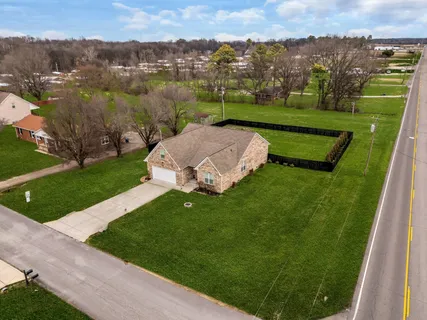 $469,900 | 700 Redwood Circle, Columbia, TN 38401