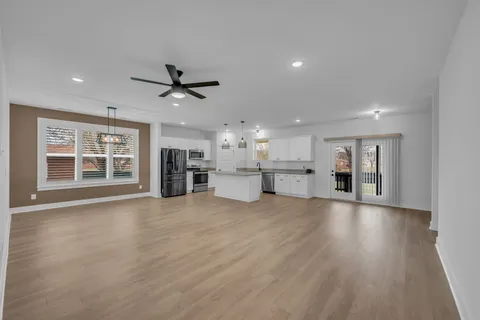 $469,900 | 700 Redwood Circle, Columbia, TN 38401