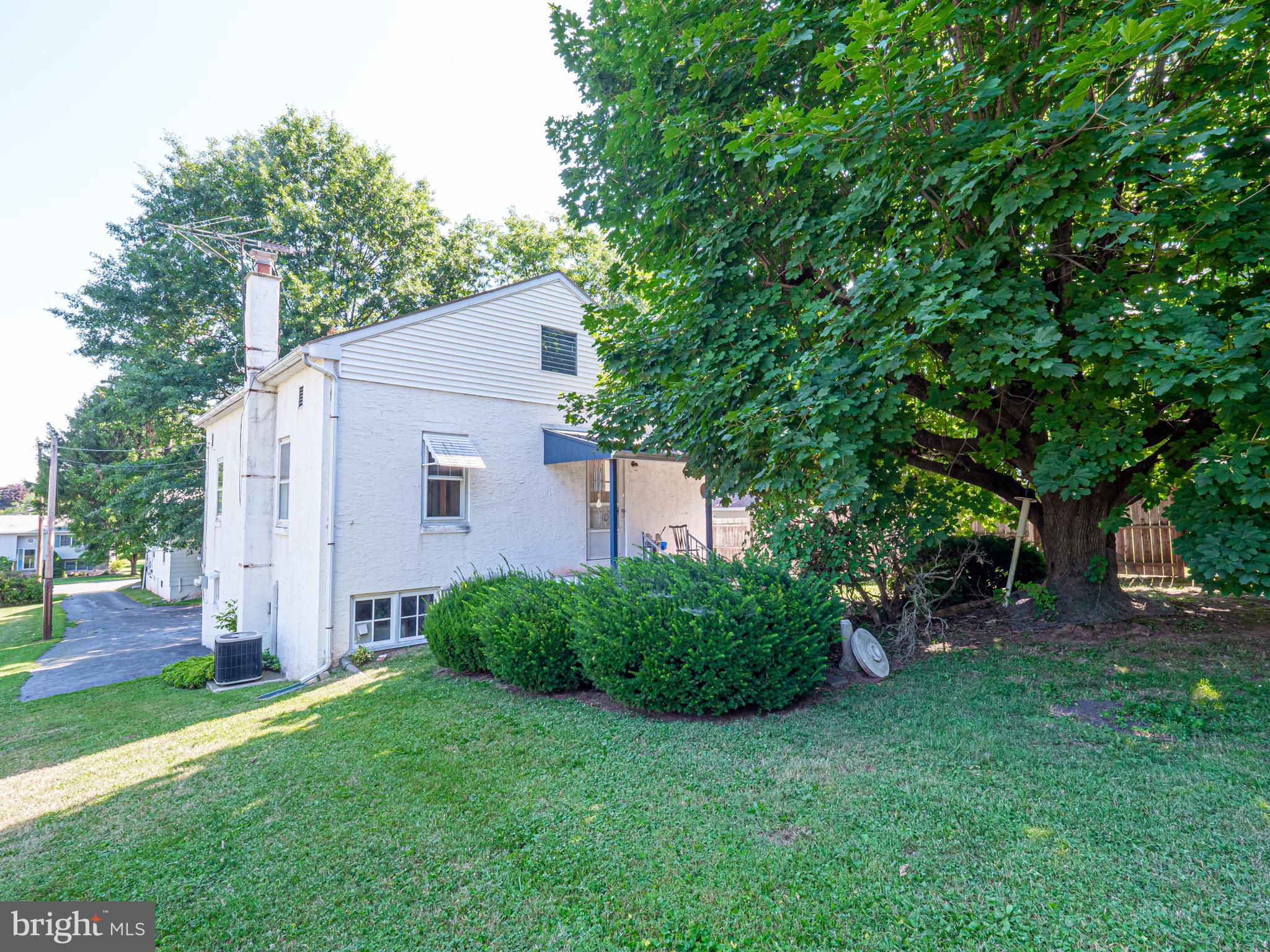 228 Pearl Street Pottstown, PA 19465 - Photo 40 of 43 Covered side entrance to kitchen