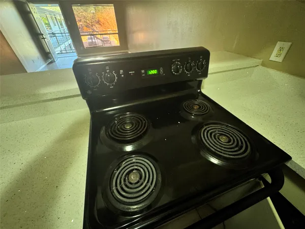 $1,250 | 2201 North Grand Boulevard, Unit 4, Pearland, TX 77581