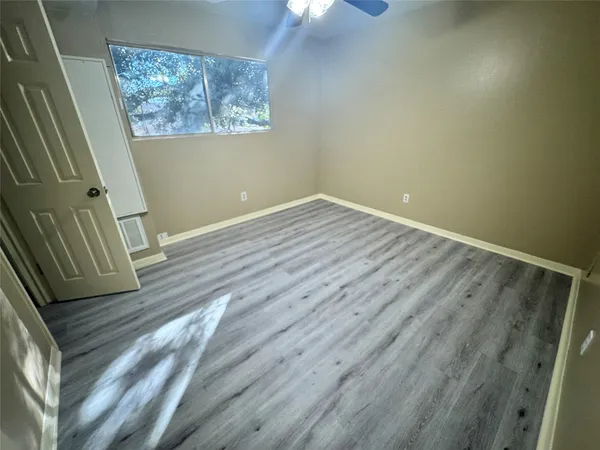 $1,250 | 2201 North Grand Boulevard, Unit 4, Pearland, TX 77581