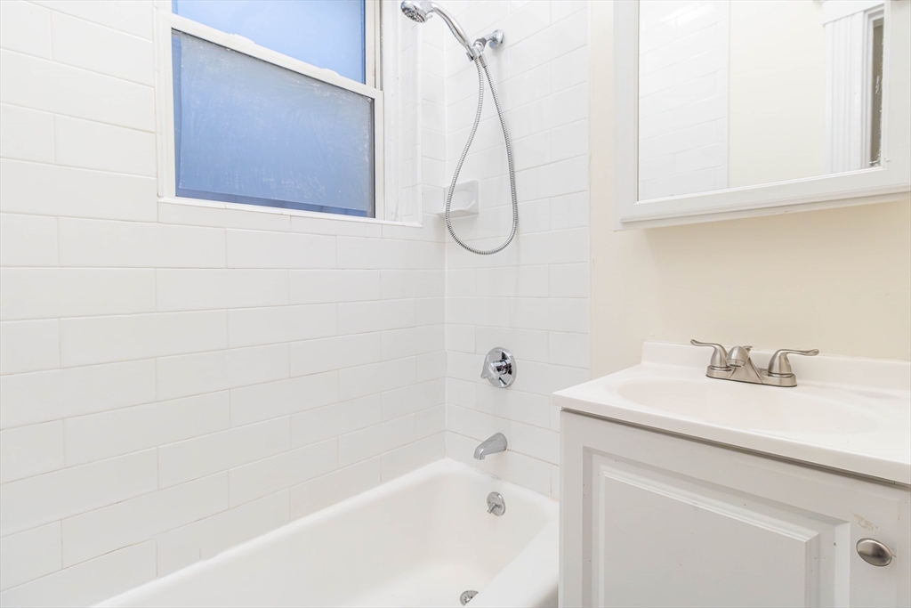 25 Mt Hood Road, Unit 2 Boston, MA 02135 - Photo 7 of 18