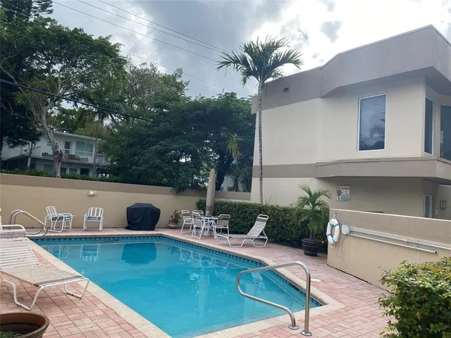 $899,900 | 101 Southeast 15th Avenue, Unit E, Fort Lauderdale, FL 33301