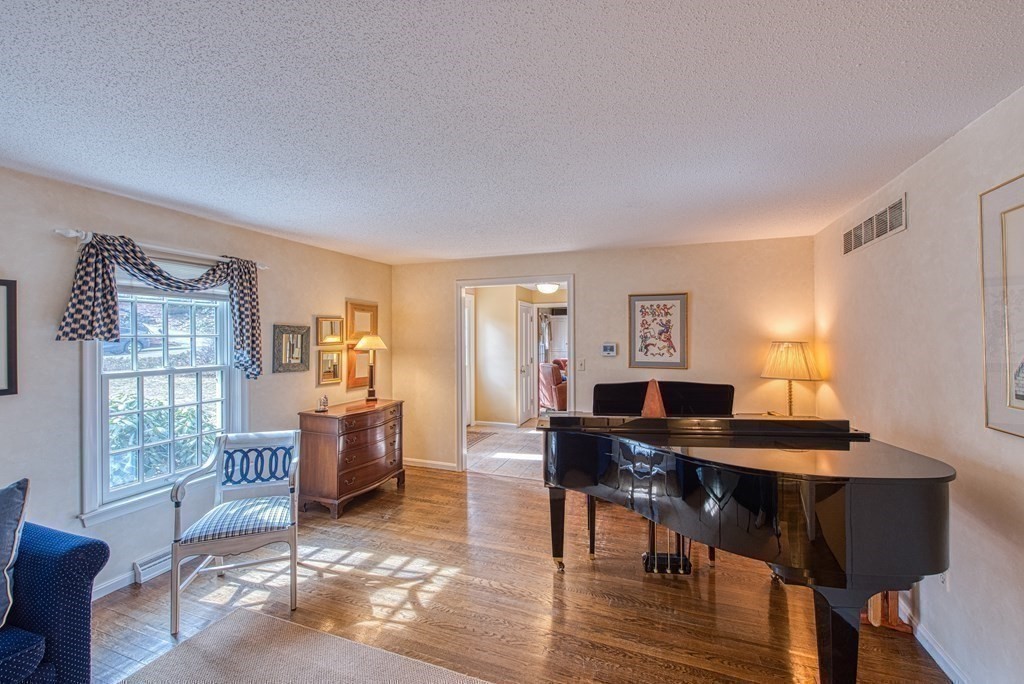 104 Brook Road Sharon, MA 02067 - Photo 20 of 36 Gallery Image 20