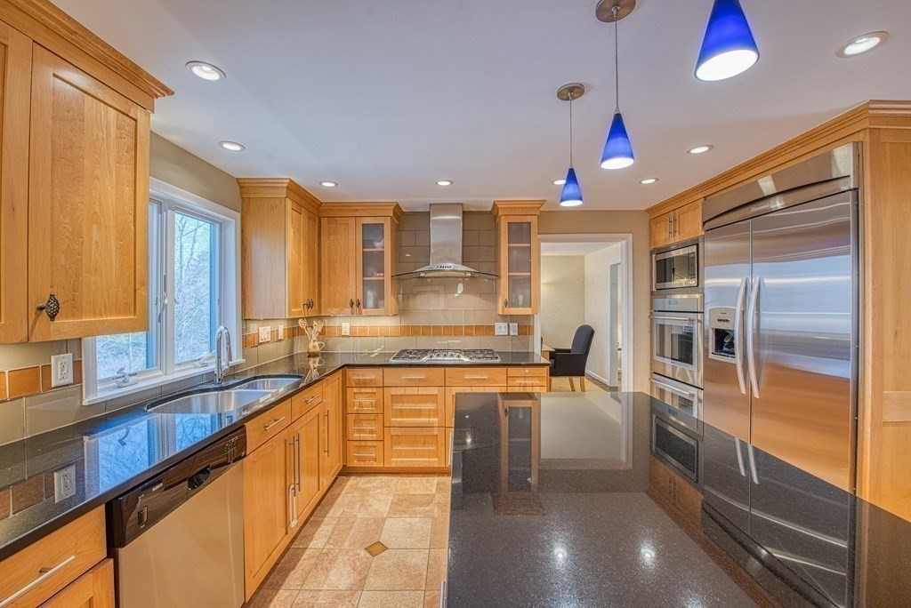 104 Brook Road Sharon, MA 02067 - Photo 8 of 36 Gallery Image 8