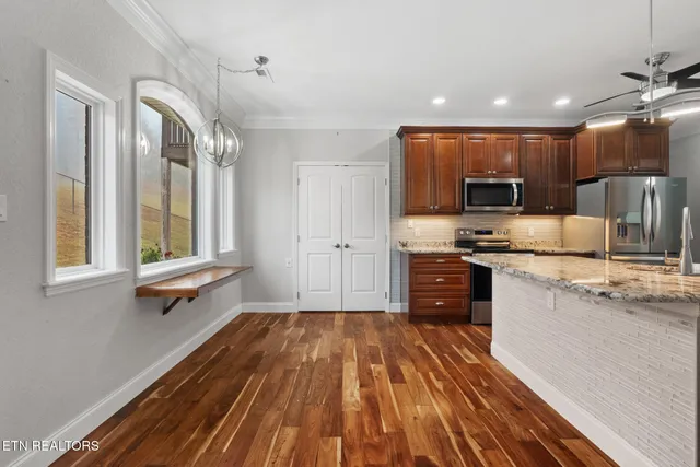 $650,000 | 5728 Hickory Valley Road, Heiskell, TN 37754