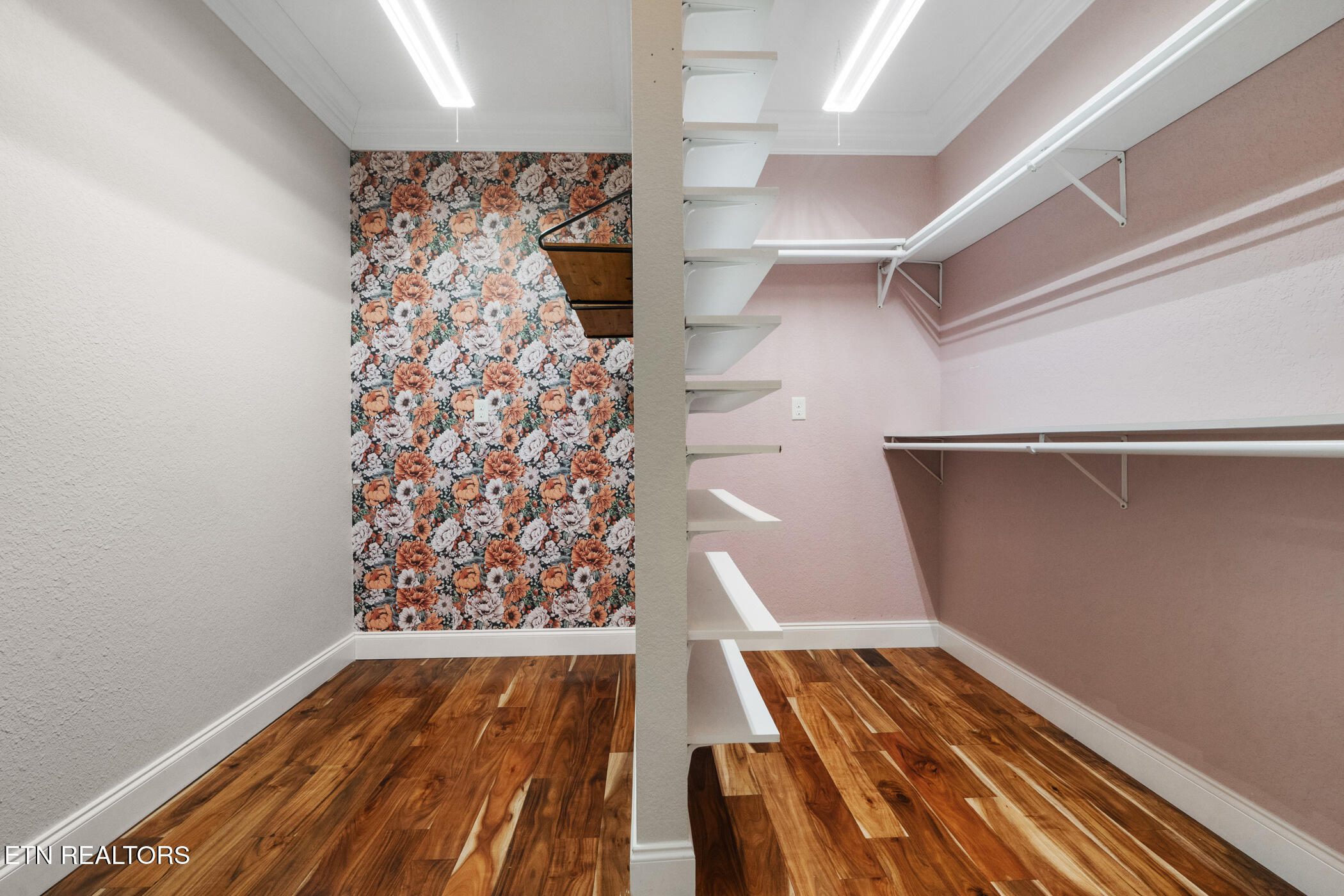 5728 Hickory Valley Road Heiskell, TN 37754 - Photo 18 of 60 Primary Closet