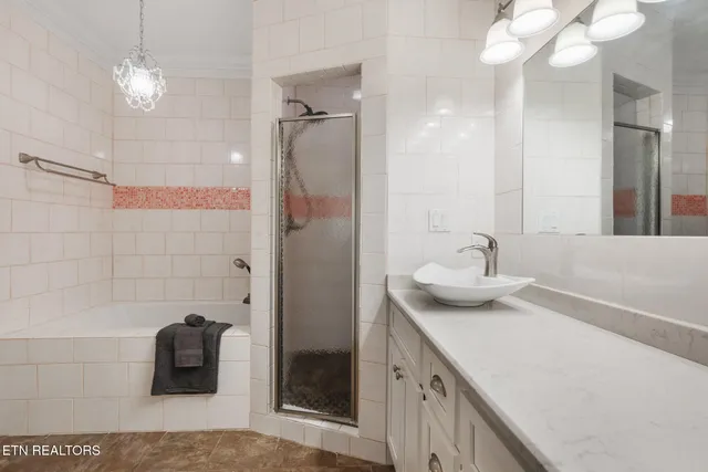 $650,000 | 5728 Hickory Valley Road, Heiskell, TN 37754