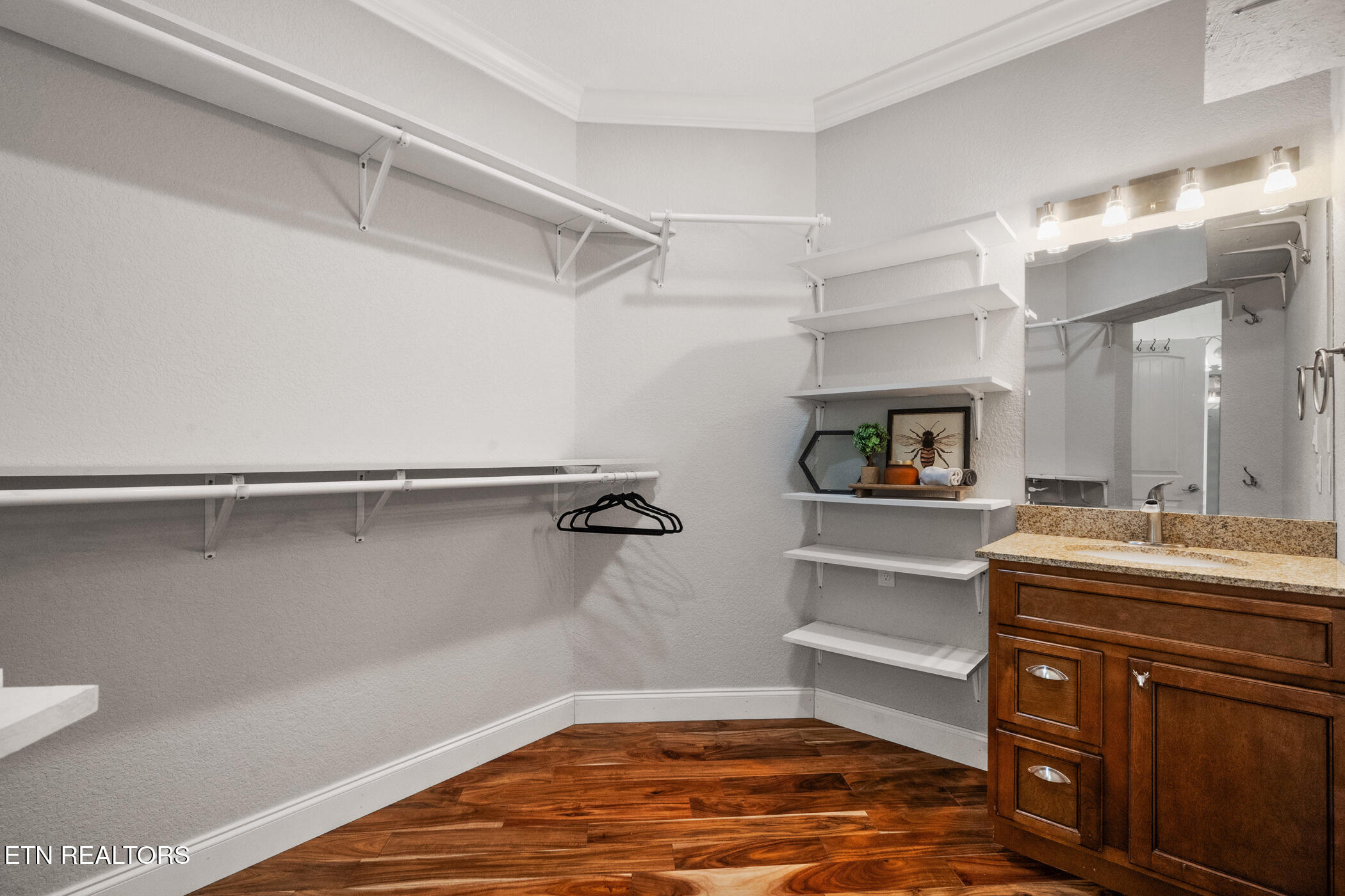5728 Hickory Valley Road Heiskell, TN 37754 - Photo 21 of 60 Primary Closet in Bathroom