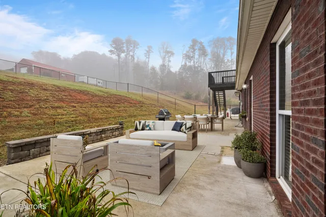 $650,000 | 5728 Hickory Valley Road, Heiskell, TN 37754