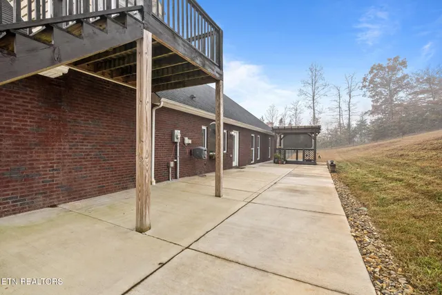 $650,000 | 5728 Hickory Valley Road, Heiskell, TN 37754