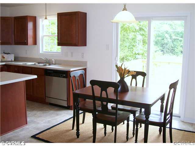 2906 Hog Back Road Hopewell, VA 23860 - Photo 3 of 9 Kitchen - Kitchen includes island and eat in area.