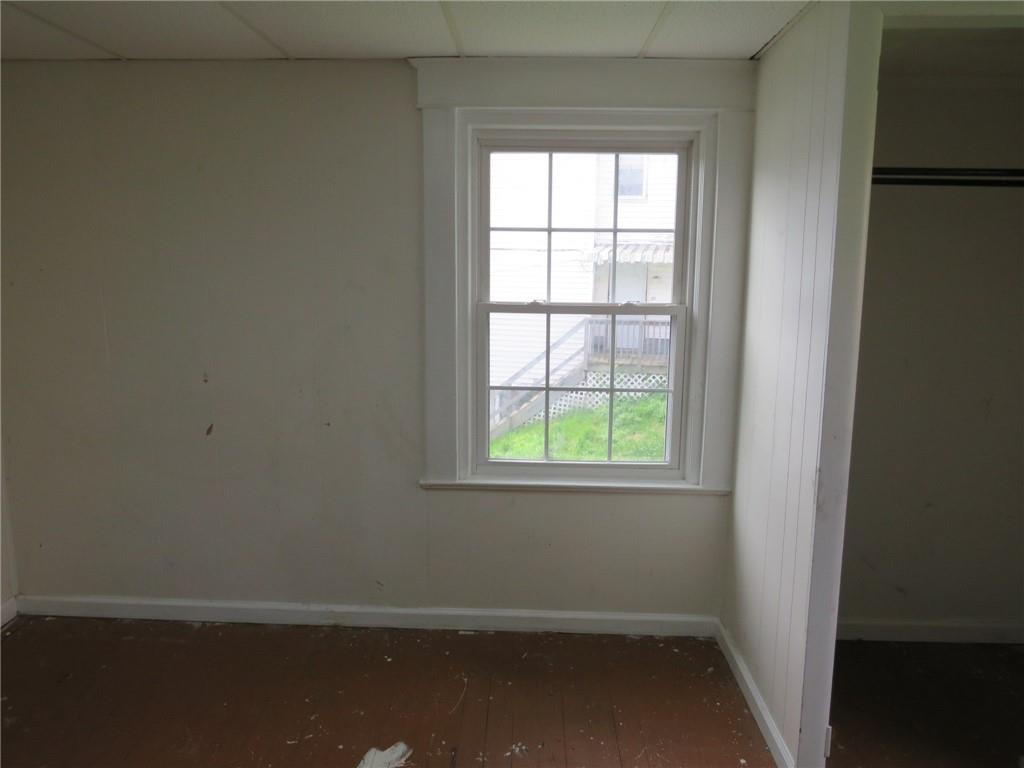 802 Howard Street Monongahela, PA 15063 - Photo 23 of 43 an empty room with a window