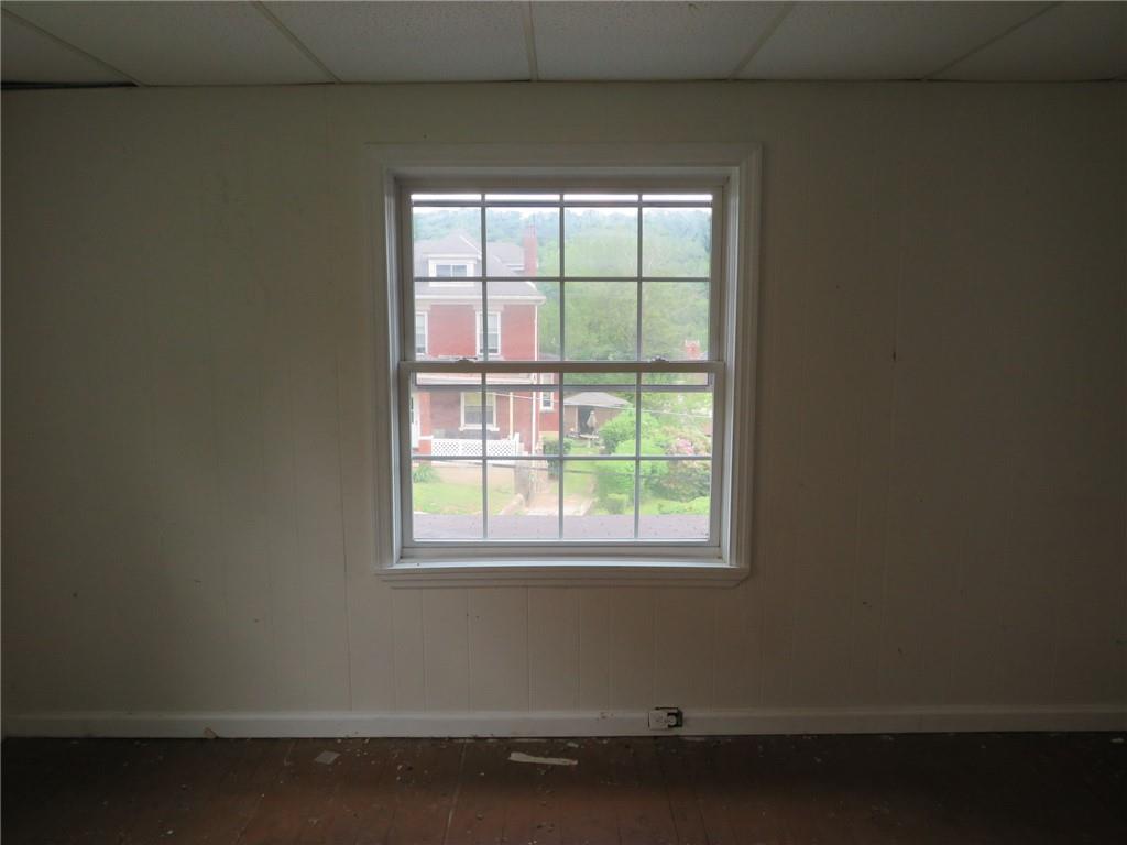 802 Howard Street Monongahela, PA 15063 - Photo 25 of 43 an empty room with a window