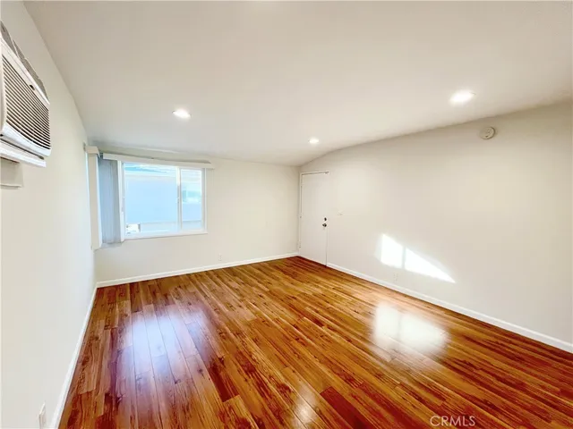 $2,200 | 2512 Cañada Boulevard, Unit 6, Glendale, CA 91208