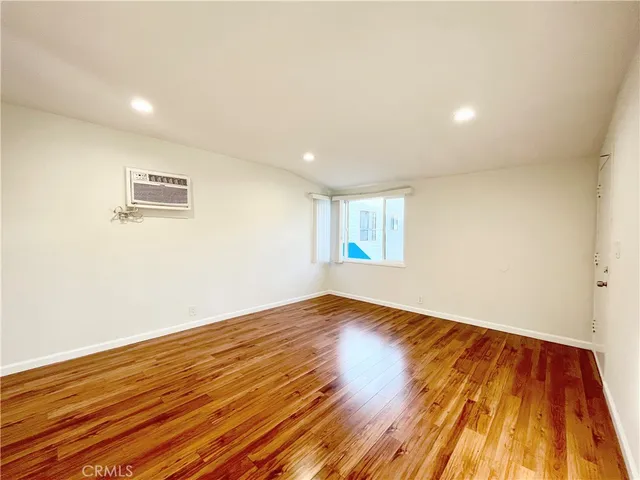 $2,200 | 2512 Cañada Boulevard, Unit 6, Glendale, CA 91208