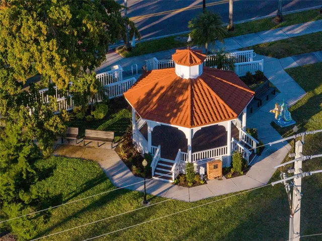 $2,000 | 5844 Ocean Isle Drive, Nokomis, FL 34275