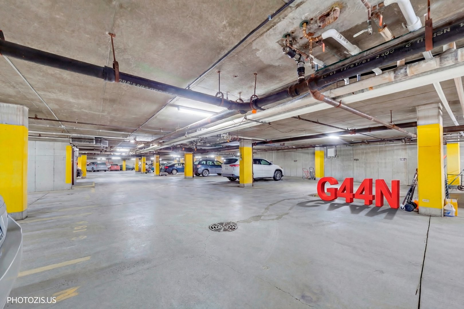 1621 Mission Hills Road, Unit 108 Northbrook, IL 60062 - Photo 20 of 22 a view of parking garage