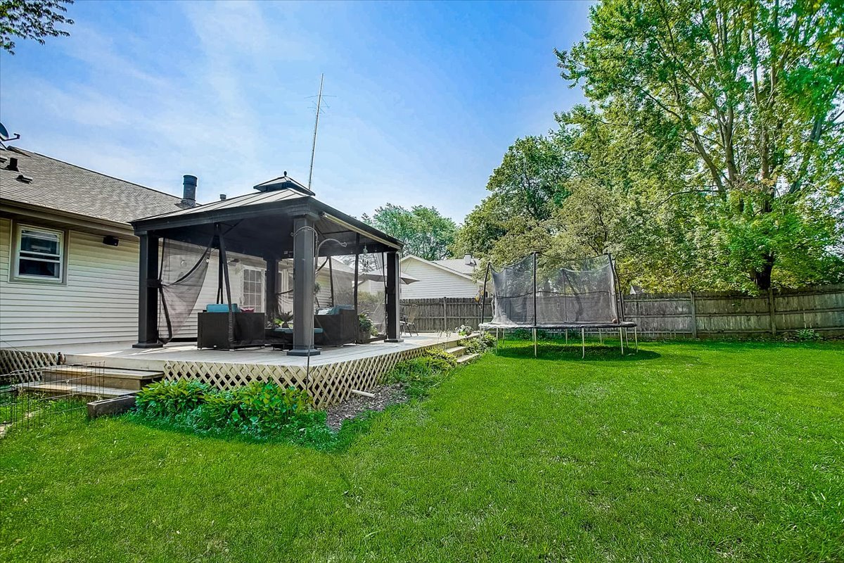 510 Beck Road Lindenhurst, IL 60046 - Photo 26 of 32