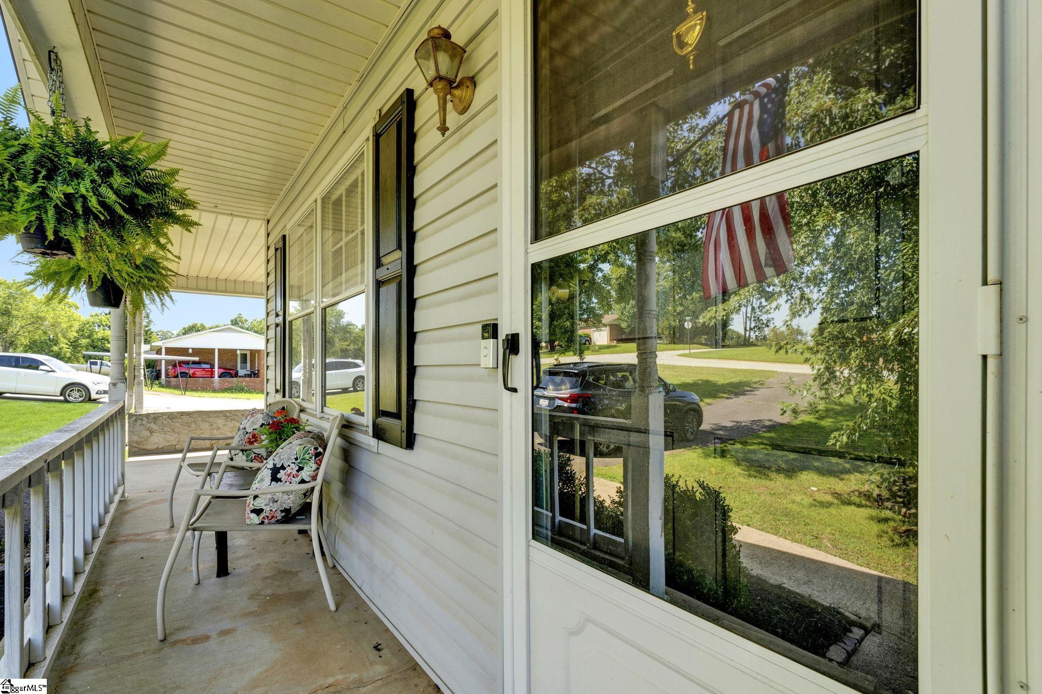 116 Maplewood Circle Greer, SC 29651 - Photo 5 of 29