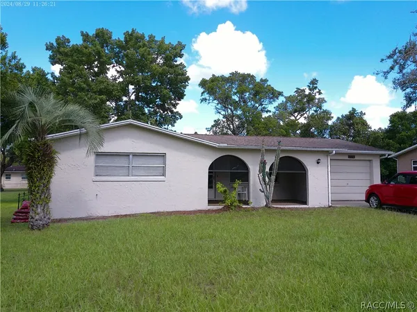 $1,500 | 210 South Barbour Street, Beverly Hills, FL 34465