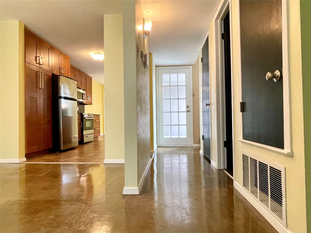 1721 Timber Ridge Drive Austin, TX 78741 - Photo 3 of 30