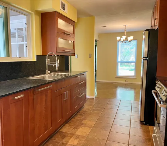 $2,000 | 1721 Timber Ridge Drive, Austin, TX 78741