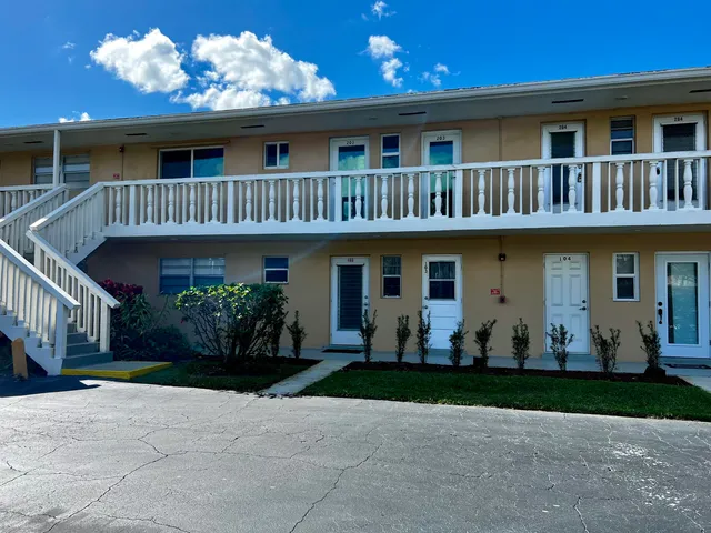 $1,600 | 2222 Northeast 1st Way, Unit 103, Boynton Beach, FL 33435