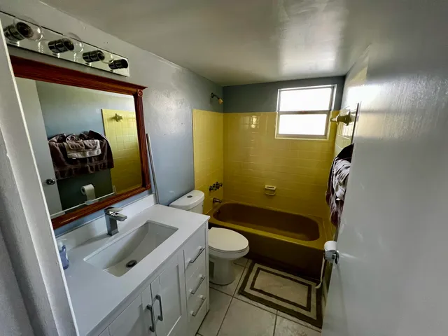 $1,600 | 2222 Northeast 1st Way, Unit 103, Boynton Beach, FL 33435