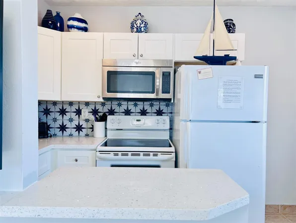 $2,500 | 120 Northeast 20th Avenue, Unit 12, Deerfield Beach, FL 33441