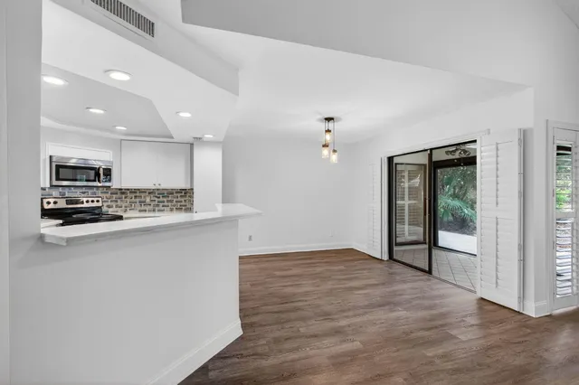 $469,000 | 102 Sea Oats Drive, Unit B, Juno Beach, FL 33408