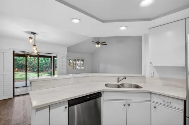 $469,000 | 102 Sea Oats Drive, Unit B, Juno Beach, FL 33408