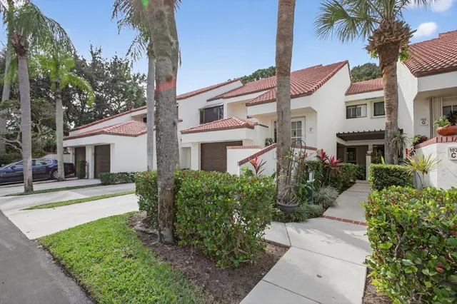 $469,000 | 102 Sea Oats Drive, Unit B, Juno Beach, FL 33408