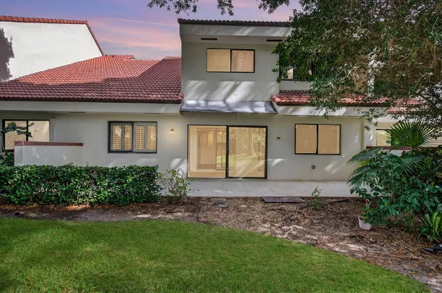 $469,000 | 102 Sea Oats Drive, Unit B, Juno Beach, FL 33408