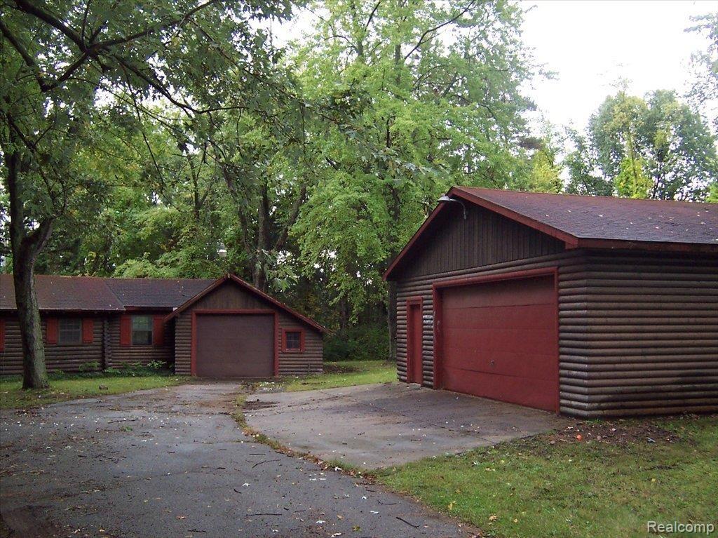 5449 Waldon Road Clarkston, MI 48348 - Photo 5 of 25 Waldon 5449 10 02 09 062