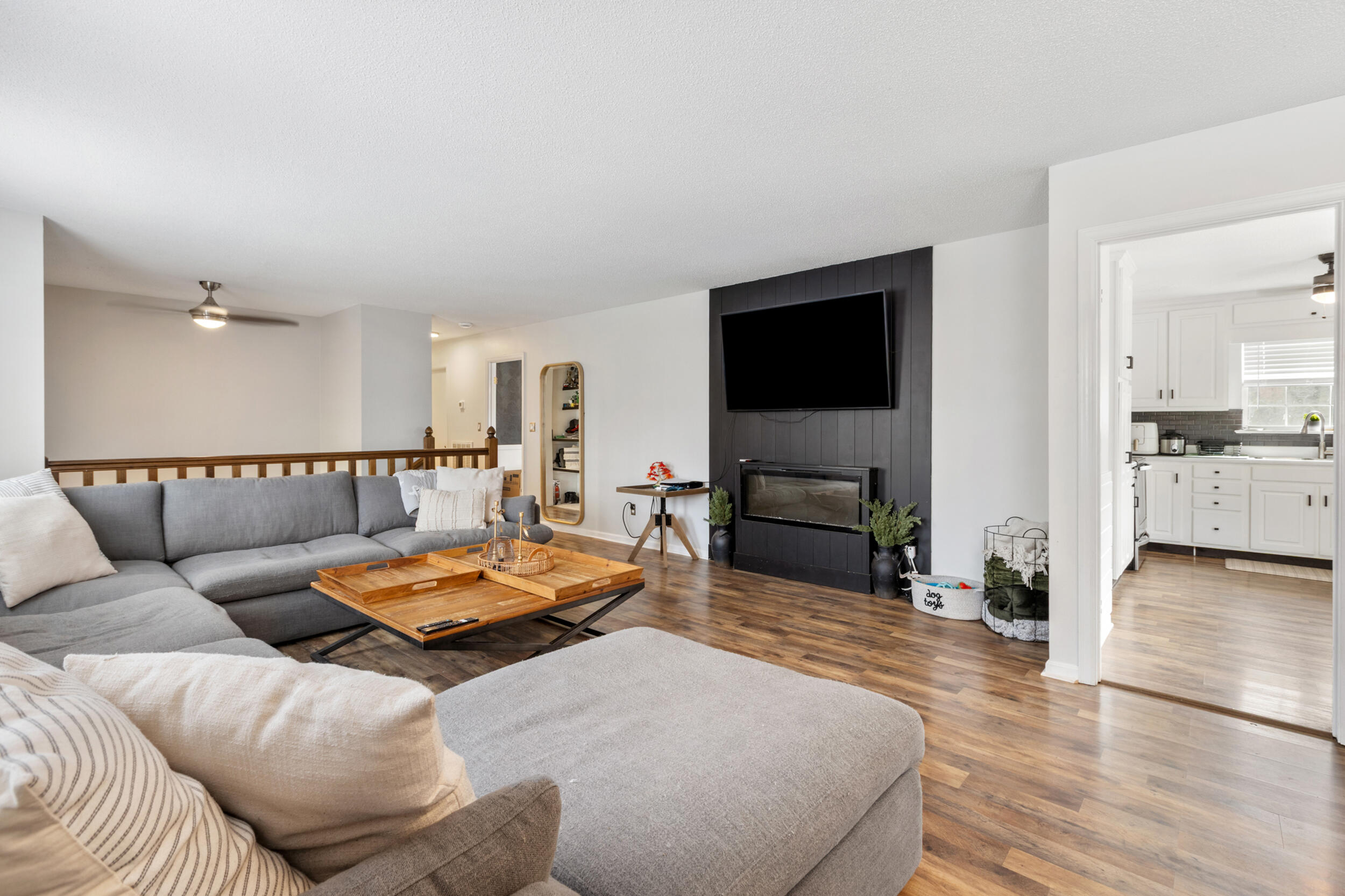 2712 St Lawrence Road Chattanooga, TN 37421 - Photo 11 of 50 Living Room